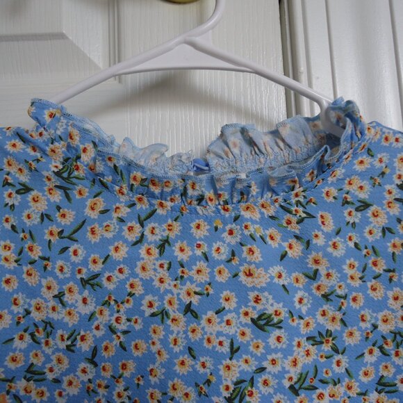 Summer Top L - Picture 2 of 7